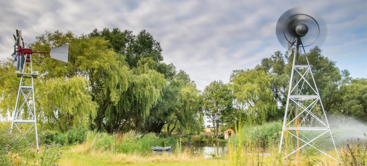 "George'S" Lakeside Wooden Tipi Hotel Clare Exterior foto
